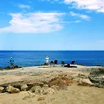 Helios Seaview Апартаменты