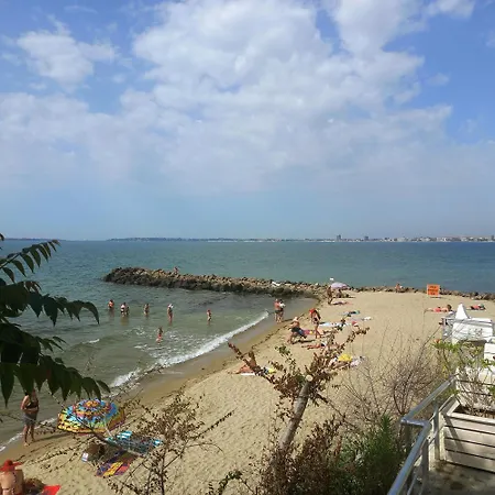 Апартаменты Helios Seaview